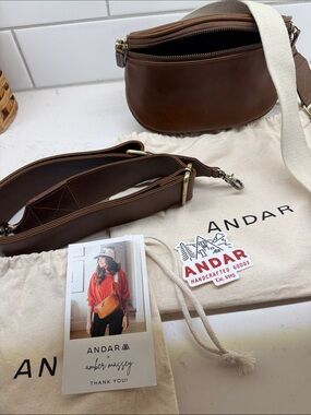 ANDAR Brown Leather Crossbody Bag